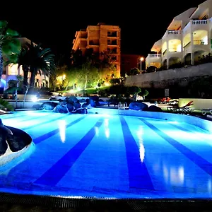 https://resort-golf-park.adeje-hotels.com